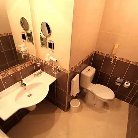 Vista Azur Hotel 쿠사다시