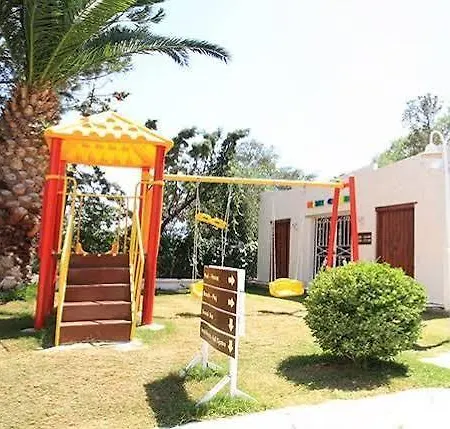 Vista Azur Hotel 4* 쿠사다시