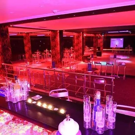Vista Azur Hotel 4* 쿠사다시