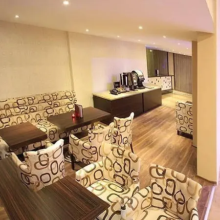 호텔 Vista Azur Hotel 쿠사다시